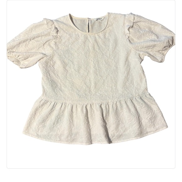 Express Women’s Elegant White Textured Peplum Puff Sleeves Sleeve Top SZ M - Picture 9 of 9